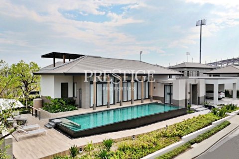 House in Pattaya, Thailand 4 bedrooms № 198259