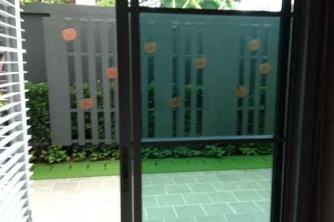 Condo à Watthana, Bangkok, Thaïlande, 2 chambres  № 162065 - photo 7
