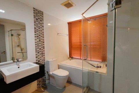 Кондоминиум с 2 спальнями в Клонг Тоэй, Бангкок, Таиланд № 162068 - фото 14