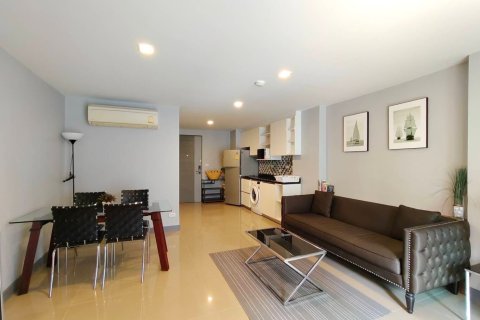 Кондоминиум с 2 спальнями в Клонг Тоэй, Бангкок, Таиланд № 162068 - фото 2