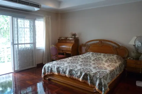 Townhouse in Lak Si, Bangkok, Thailand 4 bedrooms № 162063 - photo 4