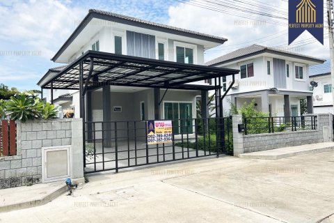 House in Pathum Thani, Thailand 4 bedrooms № 159219 - photo 11