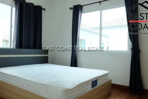 Casa de 3 dormitorios en Pattaya, Tailandia № 213188 - foto 14