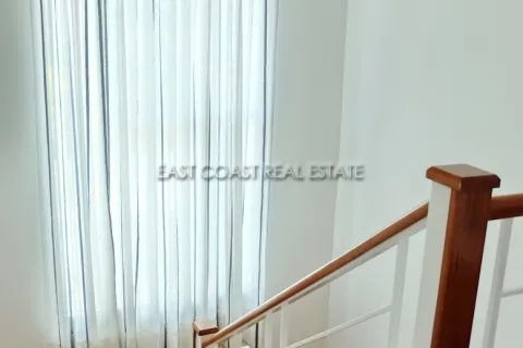 Casa de 3 dormitorios en Pattaya, Tailandia № 213188 - foto 9
