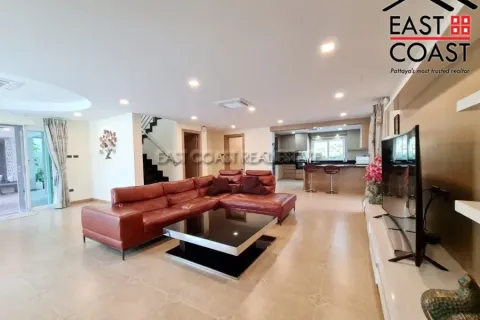 Casa de 4 dormitorios en Pattaya, Tailandia № 213191 - foto 10
