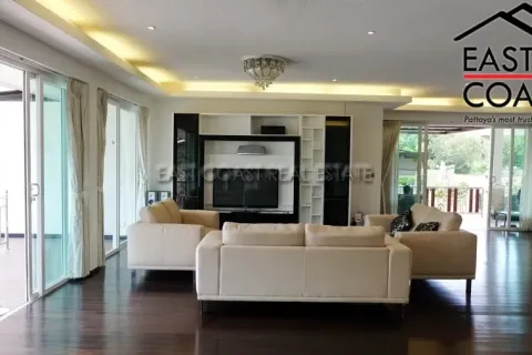 Casa de 3 dormitorios en Pattaya, Tailandia № 213189 - foto 8