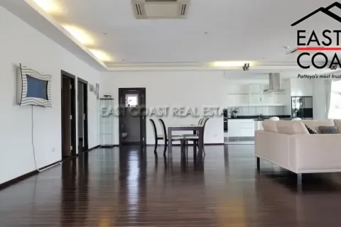 Casa de 3 dormitorios en Pattaya, Tailandia № 213189 - foto 3