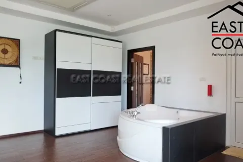 Casa de 3 dormitorios en Pattaya, Tailandia № 213189 - foto 17