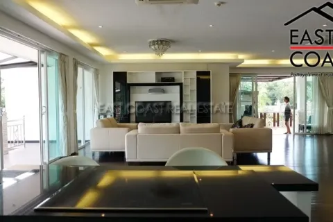 Casa de 3 dormitorios en Pattaya, Tailandia № 213189 - foto 7