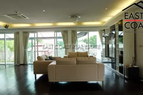 Casa de 3 dormitorios en Pattaya, Tailandia № 213189 - foto 5