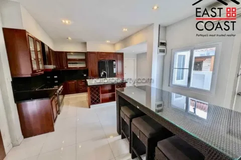 Casa de 2 dormitorios en Pattaya, Tailandia № 213186 - foto 7