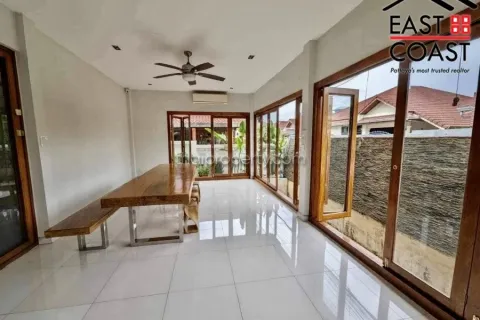 Casa de 2 dormitorios en Pattaya, Tailandia № 213186 - foto 4