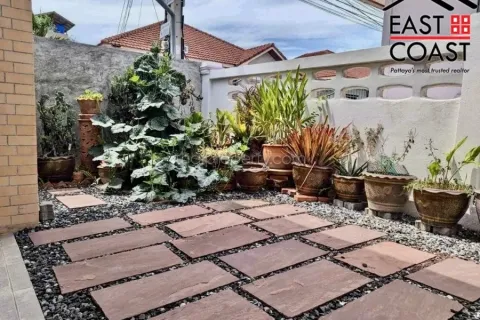 Casa de 2 dormitorios en Pattaya, Tailandia № 213186 - foto 12