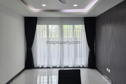 Casa de 3 dormitorios en Pattaya, Tailandia № 213187 - foto 18