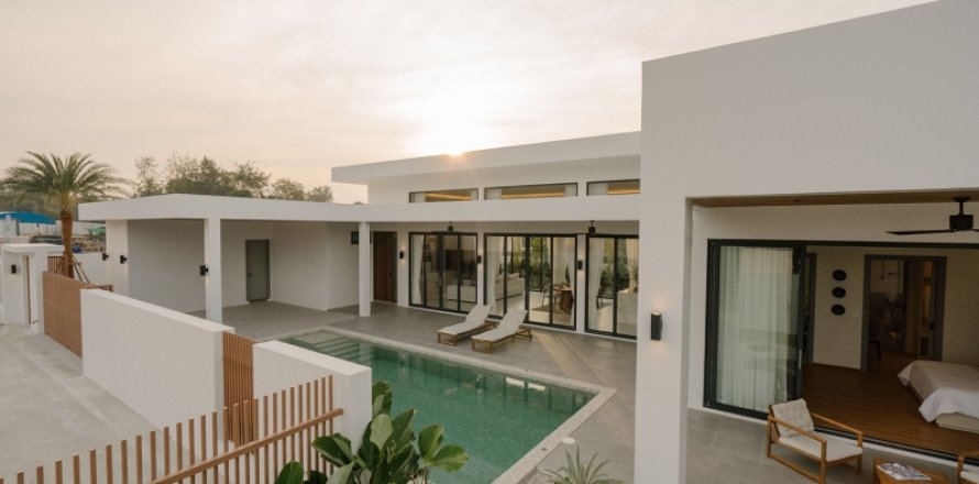 Villa in Hua Hin, Thailand 3 bedrooms № 168336