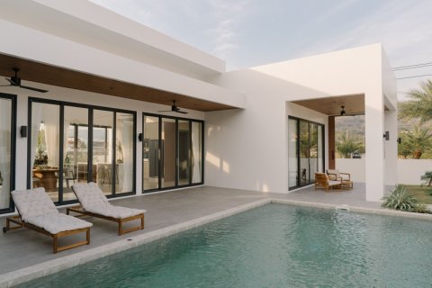 Villa in Hua Hin, Thailand 3 bedrooms № 168336 - photo 2