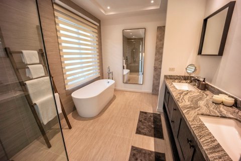 Villa in Hua Hin, Thailand 3 bedrooms № 168299 - photo 13