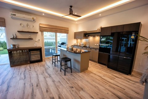 Villa in Hua Hin, Thailand 3 bedrooms № 168299 - photo 9