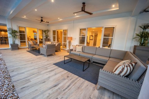 Villa in Hua Hin, Thailand 3 bedrooms № 168299 - photo 5