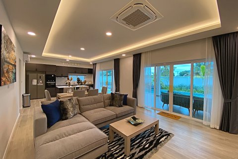 Villa in Hua Hin, Thailand 3 bedrooms № 168298 - photo 16