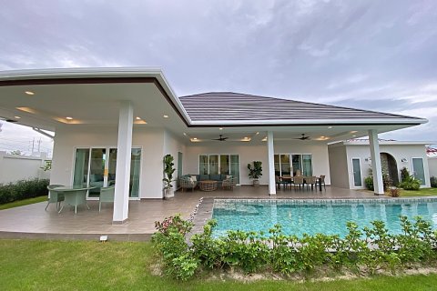Villa in Hua Hin, Thailand 3 bedrooms № 168298 - photo 4
