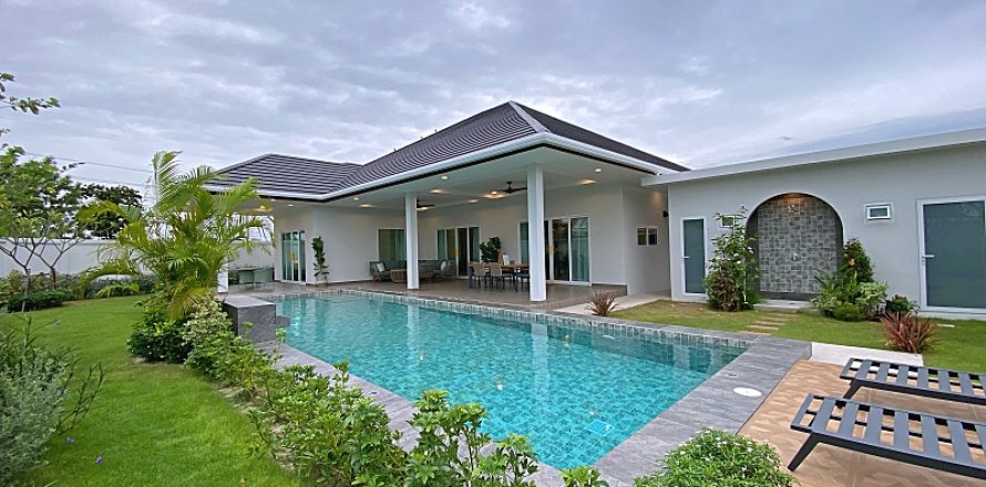 Villa in Hua Hin, Thailand 3 bedrooms № 168298