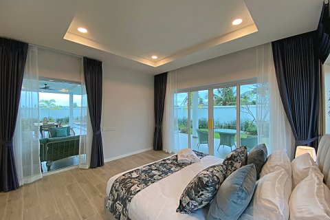 Villa in Hua Hin, Thailand 3 bedrooms № 168298 - photo 23