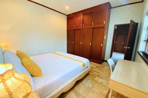 Villa in Hua Hin, Thailand 3 bedrooms № 168300 - photo 18