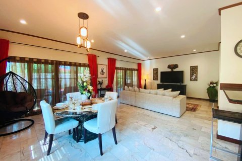 Villa in Hua Hin, Thailand 3 bedrooms № 168300 - photo 5