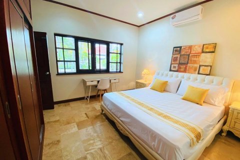 Villa in Hua Hin, Thailand 3 bedrooms № 168300 - photo 17