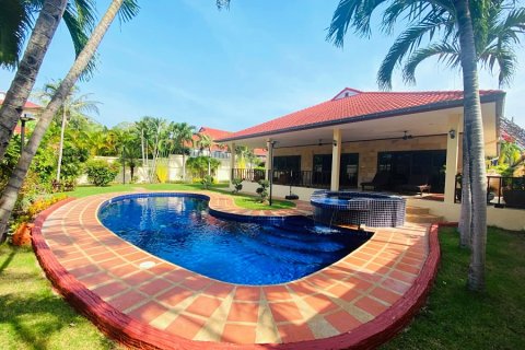 Villa in Hua Hin, Thailand 3 bedrooms № 168300