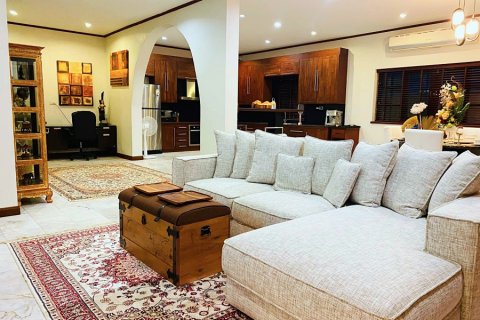 Villa in Hua Hin, Thailand 3 bedrooms № 168300 - photo 7