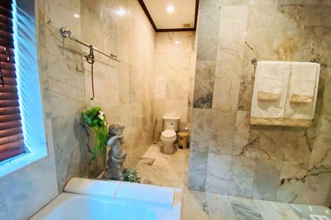 Villa in Hua Hin, Thailand 3 bedrooms № 168300 - photo 16