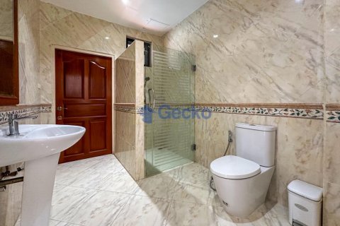 House in Pattaya, Thailand 4 bedrooms № 196621 - photo 24