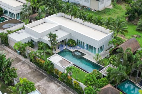 House in Pattaya, Thailand 3 bedrooms № 196619 - photo 29