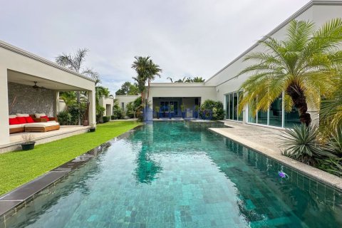 House in Pattaya, Thailand 3 bedrooms № 196619
