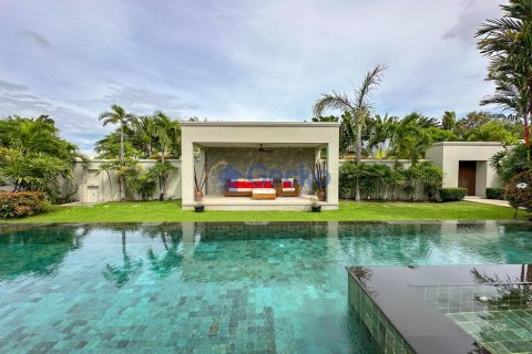 House in Pattaya, Thailand 3 bedrooms № 196619 - photo 3