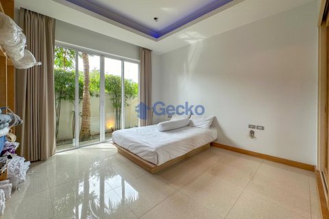House in Pattaya, Thailand 3 bedrooms № 196619 - photo 19