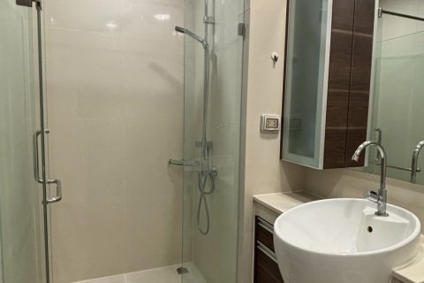Студия в кондо в Ваттхане, Бангкок, Таиланд № 141088 - фото 3