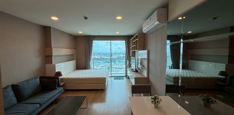 Студия в кондо в Ваттхане, Бангкок, Таиланд № 141088