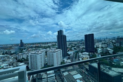 Студия в кондо в Ваттхане, Бангкок, Таиланд № 141088 - фото 2