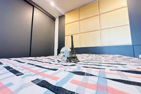 Кондоминиум с 3 спальнями в Кхлонг Сане, Бангкок, Таиланд № 141087 - фото 4