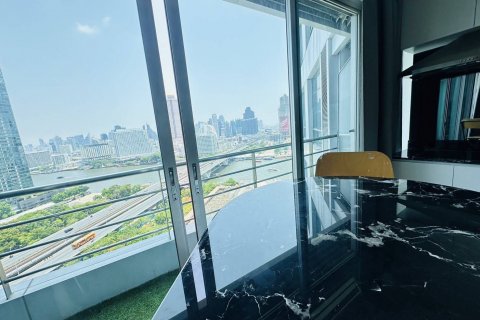 Кондоминиум с 3 спальнями в Кхлонг Сане, Бангкок, Таиланд № 141087 - фото 8