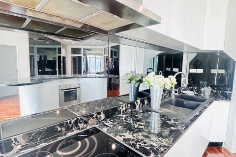 Condo à Khlong San, Bangkok, Thaïlande, 3 chambres  № 141087