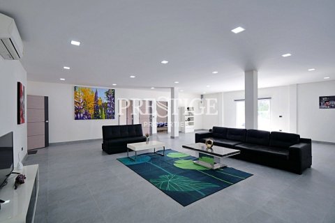 House in Pattaya, Thailand 6 bedrooms № 233248 - photo 3