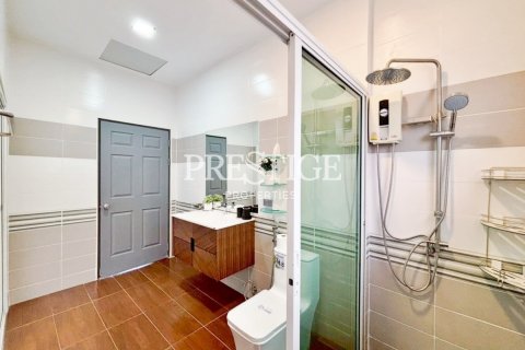 House in Pattaya, Thailand 3 bedrooms № 233249 - photo 19