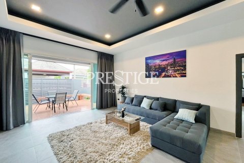 House in Pattaya, Thailand 3 bedrooms № 233249 - photo 4