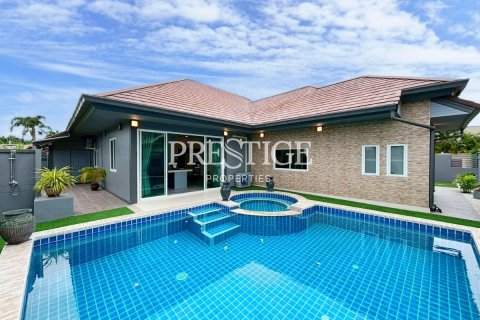 Casa de 3 dormitorios en Pattaya, Tailandia № 233249