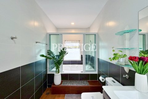 House in Pattaya, Thailand 3 bedrooms № 233249 - photo 14