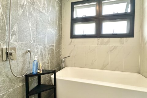 House in Phuket, Thailand 4 bedrooms № 172168 - photo 14